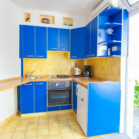 アパート Paunovic マカルスカ