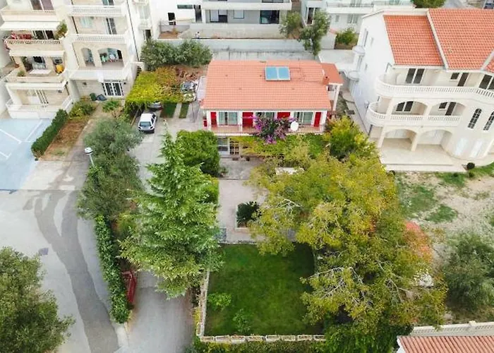 Paunovic Apartment Makarska